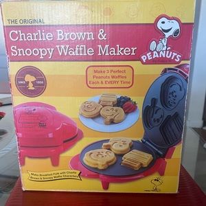 Charlie Brown and Snoopy waffle maker